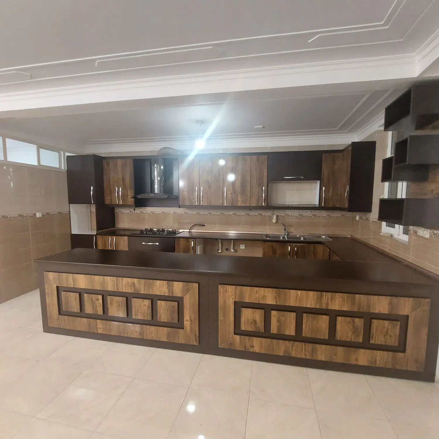 زیرزمین  ۱۷۰ متر  قاسم اباد کوچه ۲۰فروغ