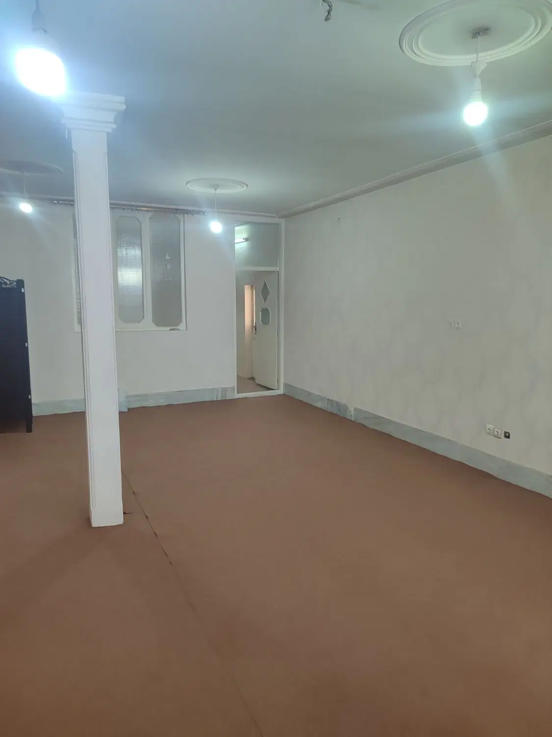 اجاره ۹۵متری نورطبیعی نمارومی و ..خیابان حسنی