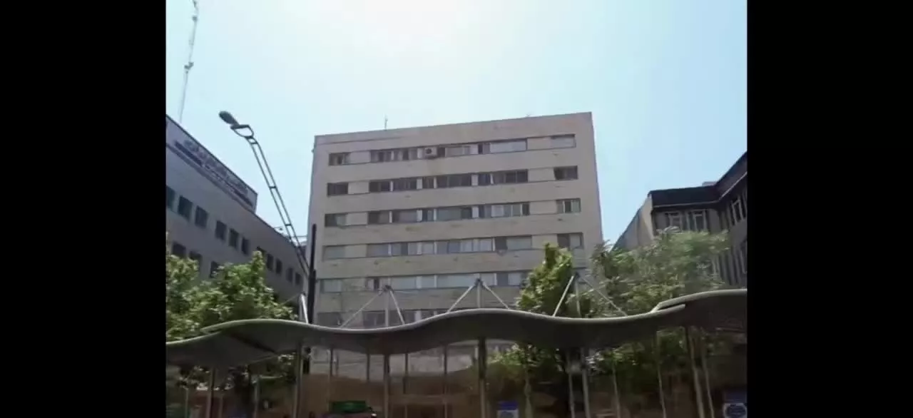۱۶۲ متر بر ولیعصر موقعیت اداری