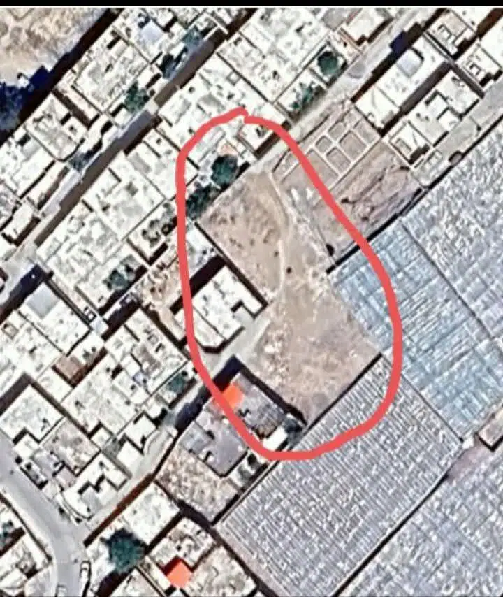 زمین فروشی