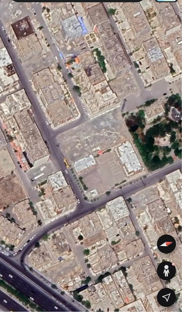 ۱۱۱ متر دو نبش