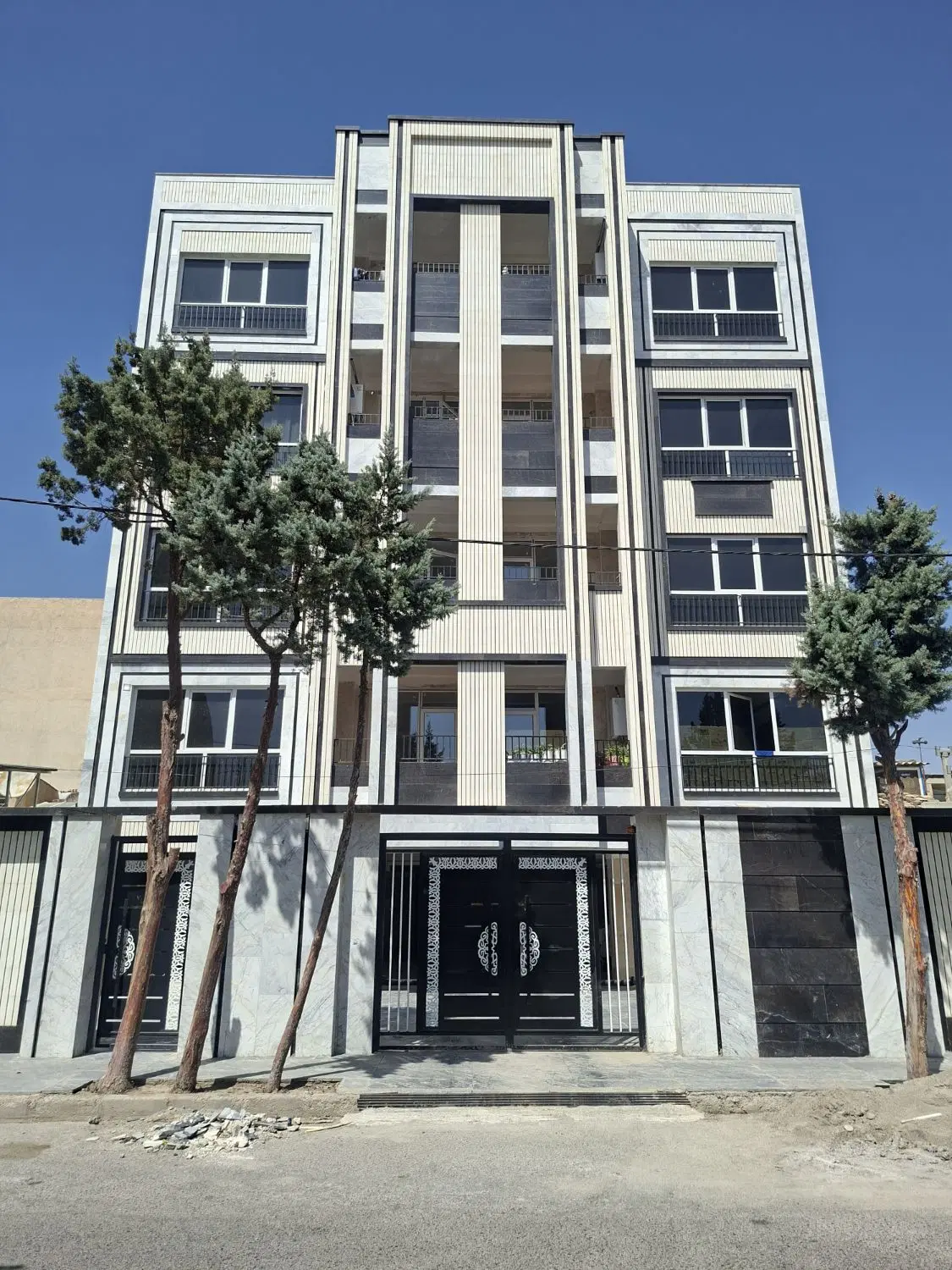 ۱۴۸ متر قریشی جنوبی نوساز دو عدد پارکینگ