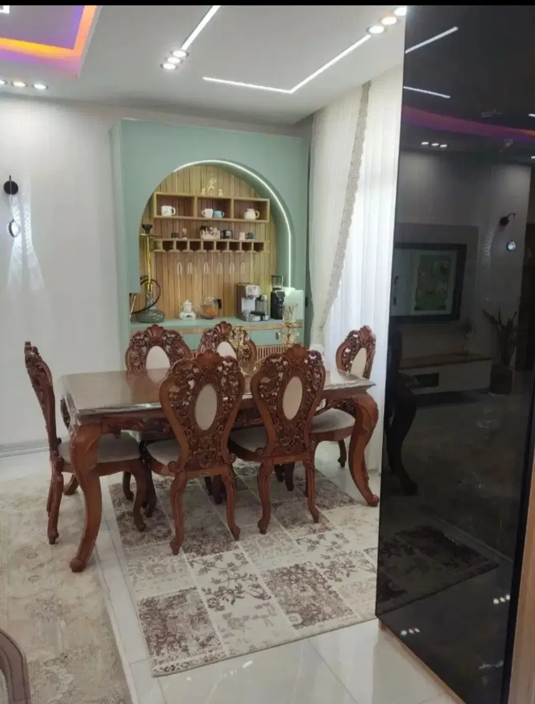 رهن آپارتمان ۱۳۰ متری۲خواب فول امکانات پارکینگ دار