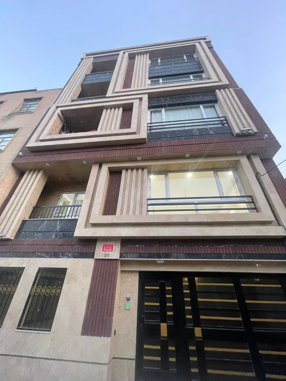 ۱۱۰متر دوخواب ۱۲غربی قدیم شاخه نوساز