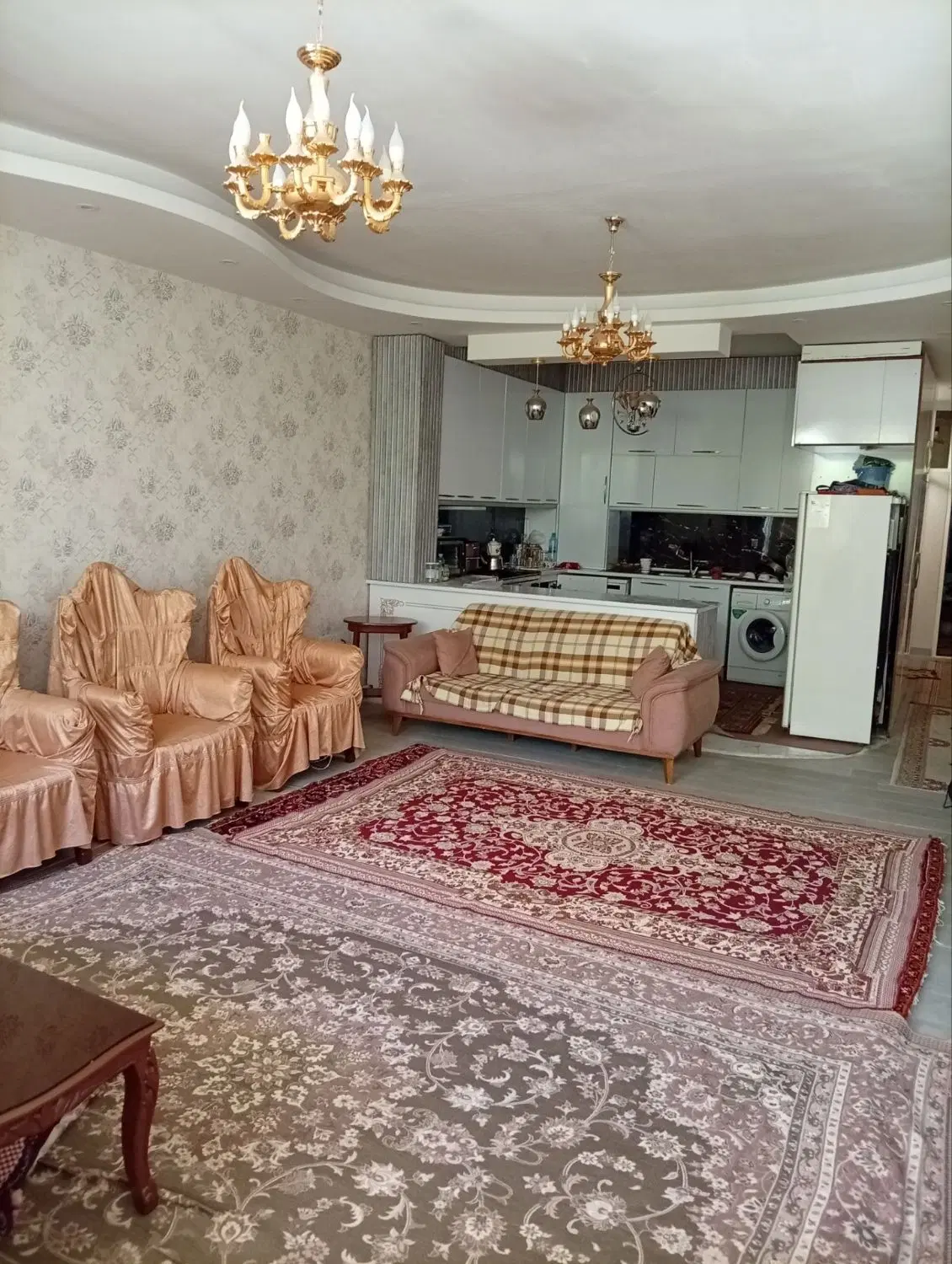 ۱۱۵ متر حیاط در سجادیه جنوبی