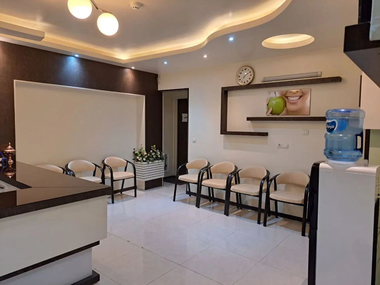 مطب دندانپزشکی با کلیه تجهیزات