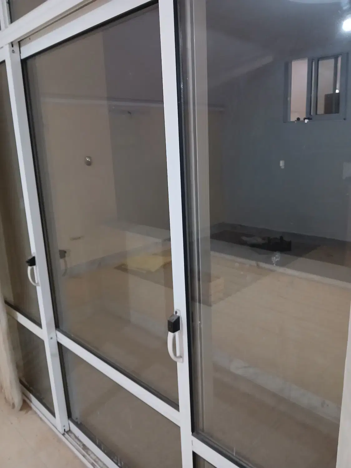 آپارتمان خیابان میرزاطاهر