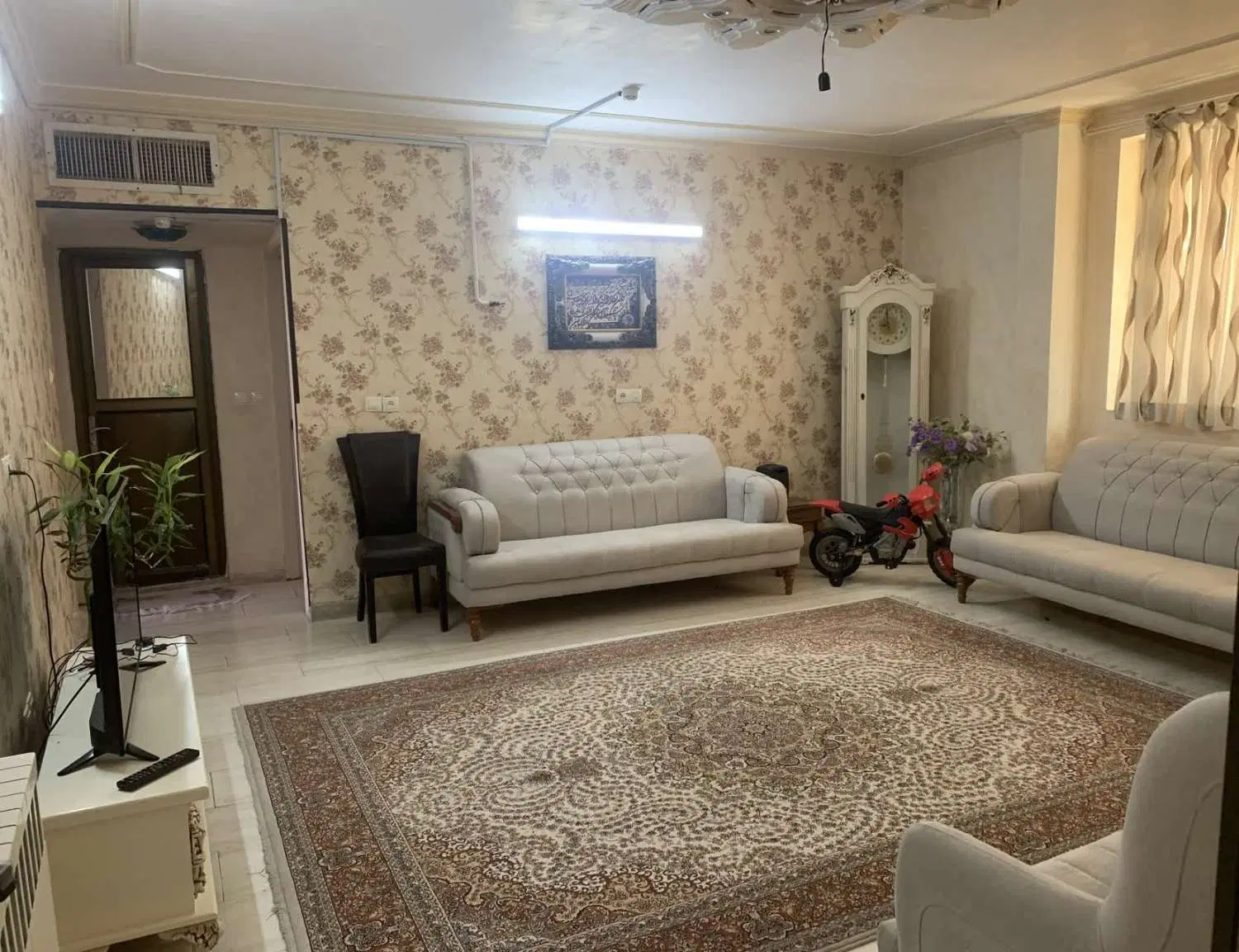 آپارتمان مهرآوران مجتمع مسکونی عقیق