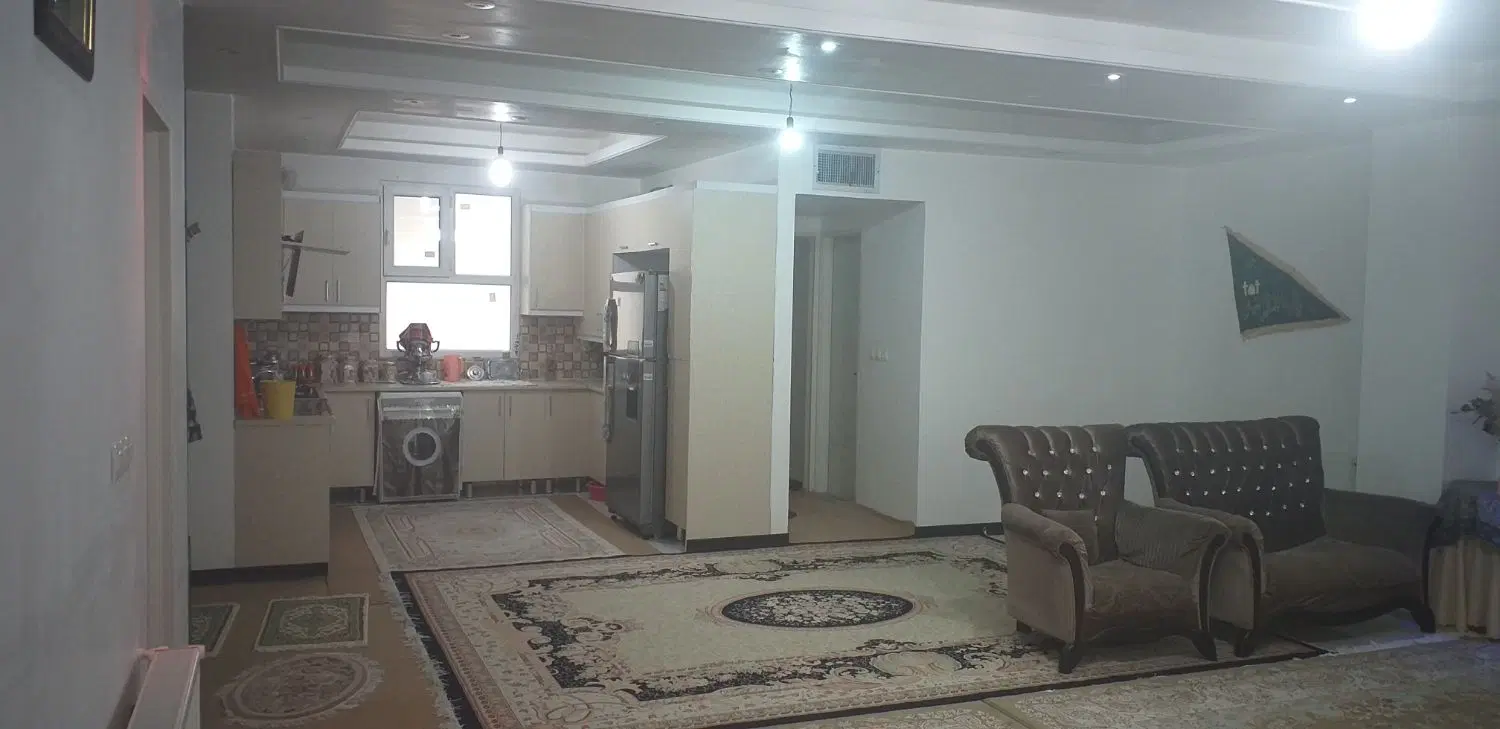 آپارتمان ۱۲۰ متری شمالی تک واحدی شهرک یاس جنوبی