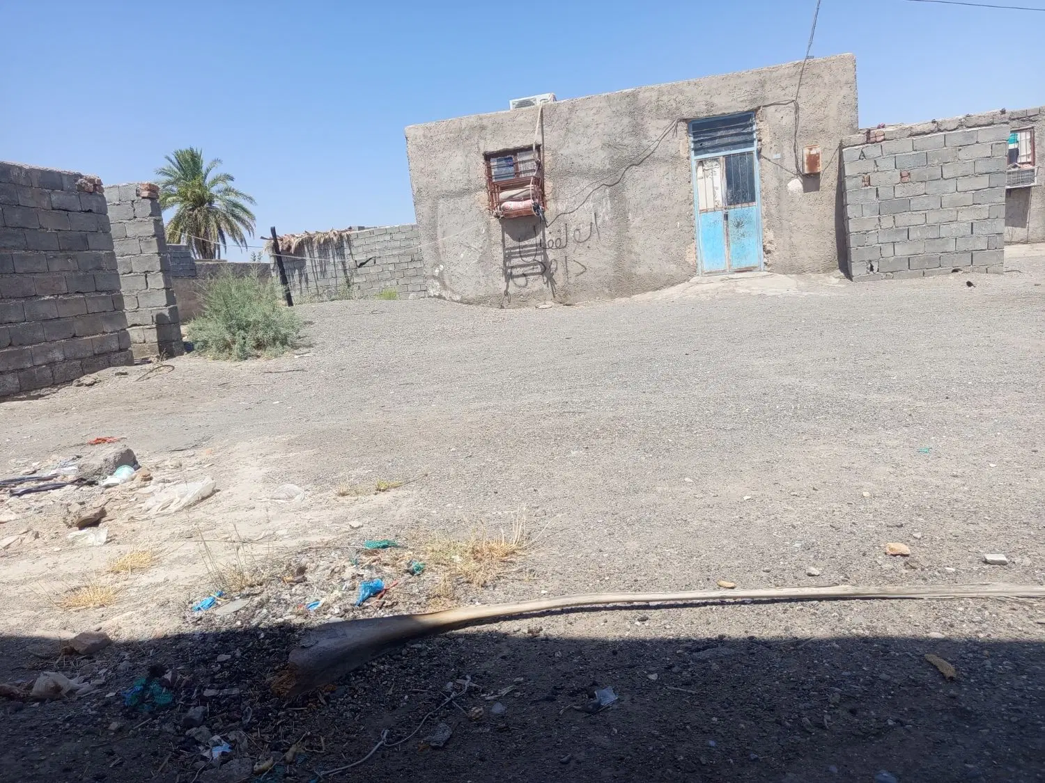 زمین فروشی همراه خونه مسکنی