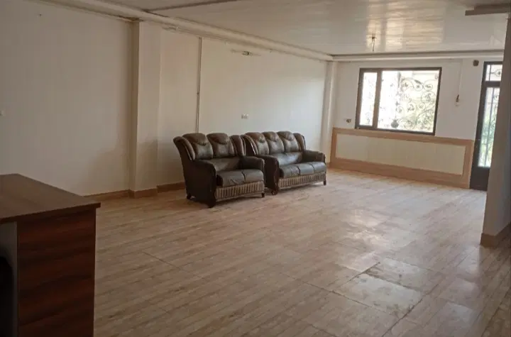 خانه ویلایی نوساز و شیک هم کف در آزادگان