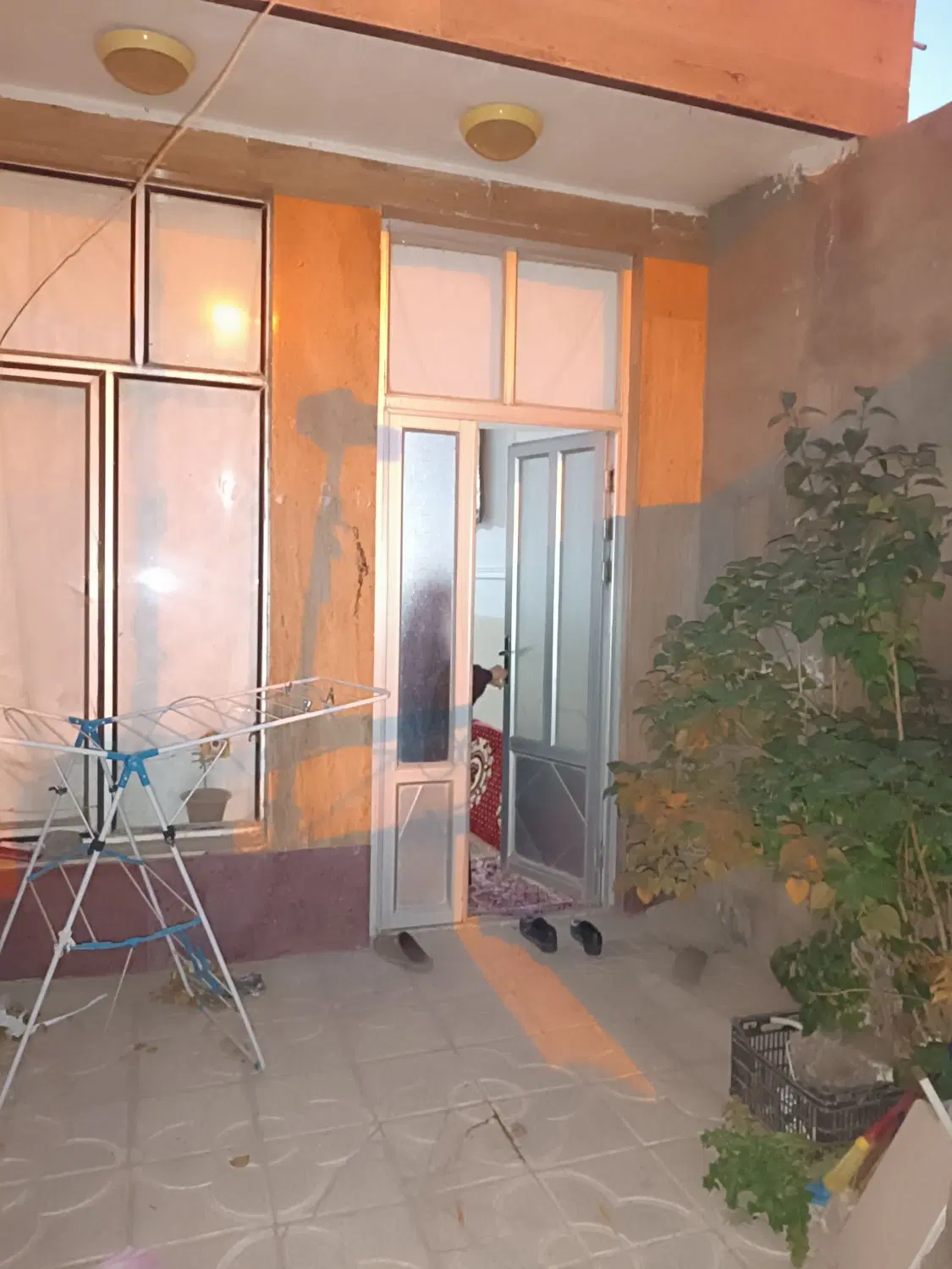 اجاره خانه علی‌سرباز