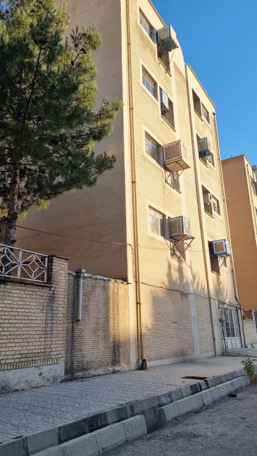 واحد ۹۲متری.مصلی شکوفه ۳