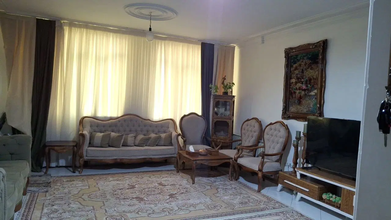 آپارتمان ۹۶ متر گلستان  جنب استخر اندیشه