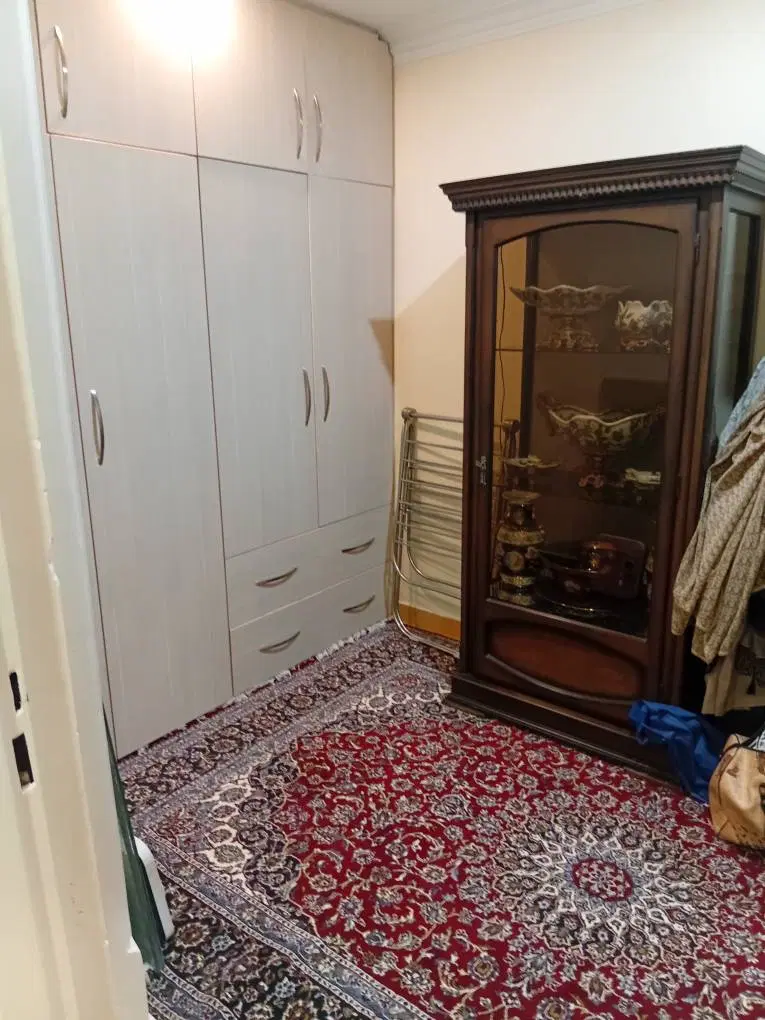 62 متر 2 خواب  پارکینگ دار میدان پاستور