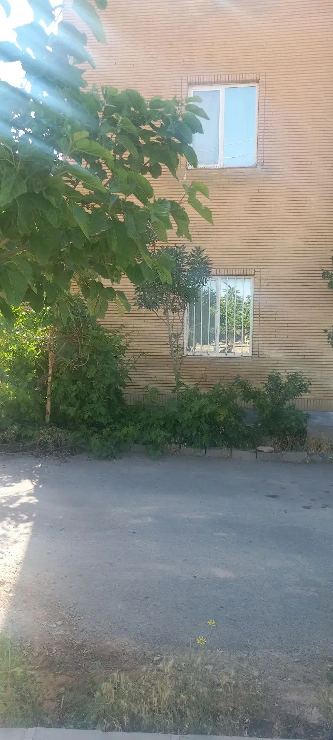 فروش یک واحد آپارتمان شهرک گاز  گیلاوند