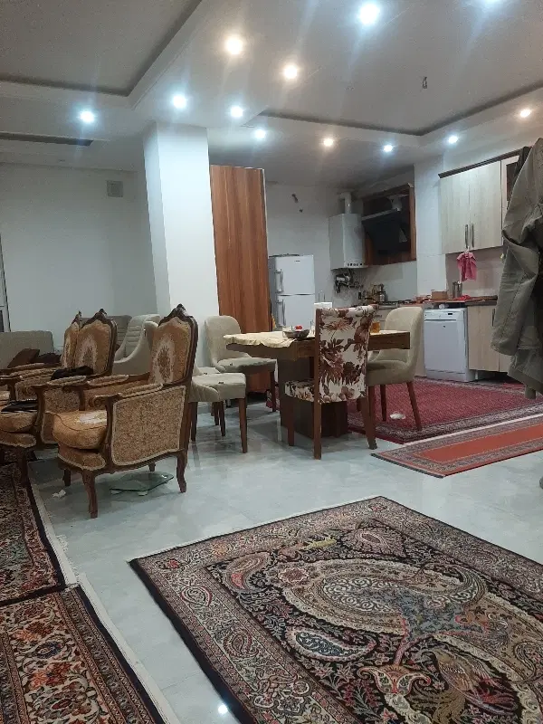 اجاره یک واحد ۱۲۵ متری