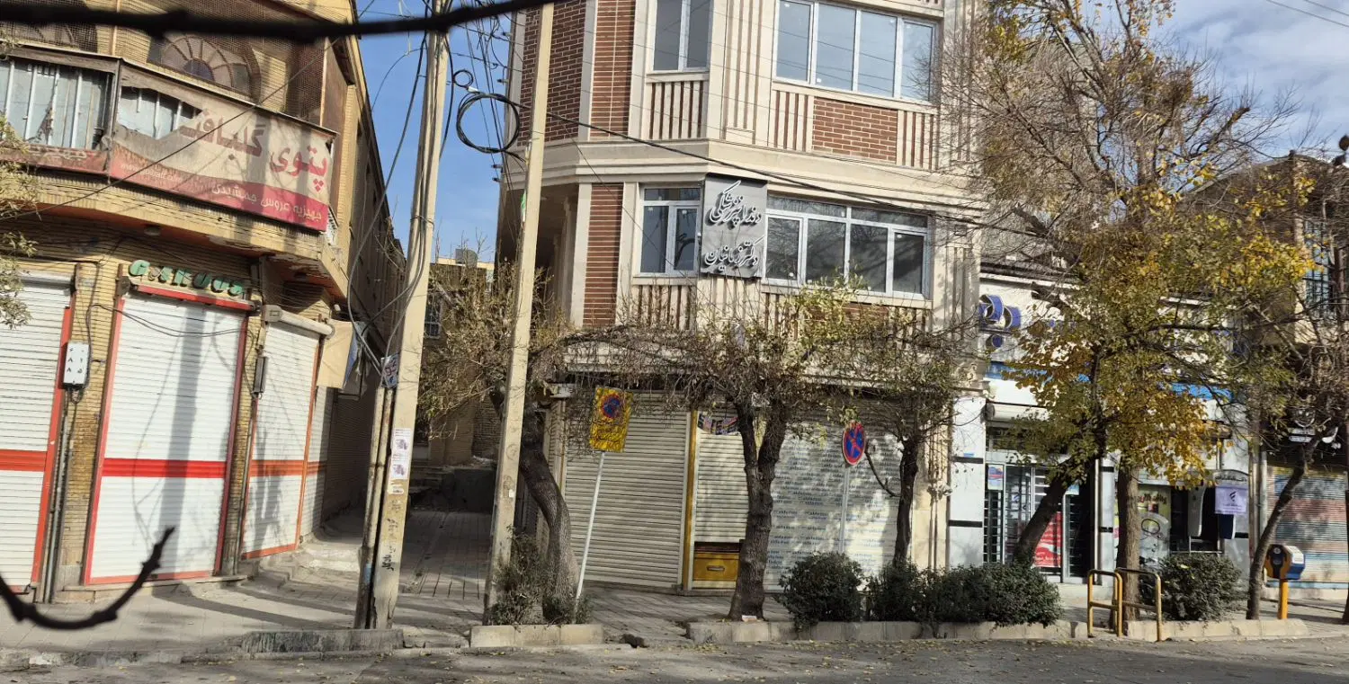 یک باب مغازه حدودا ۱۳۵ متری