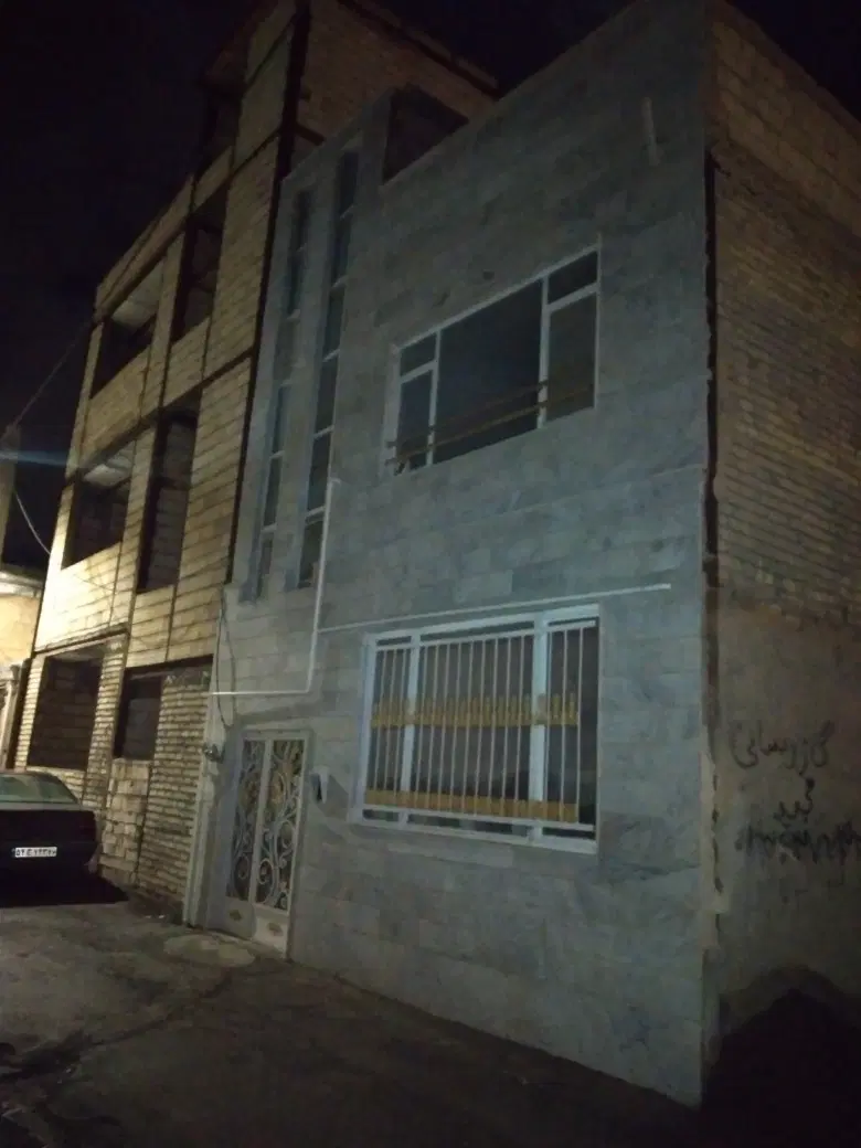 گاوخانه همکف ۷۰ متری