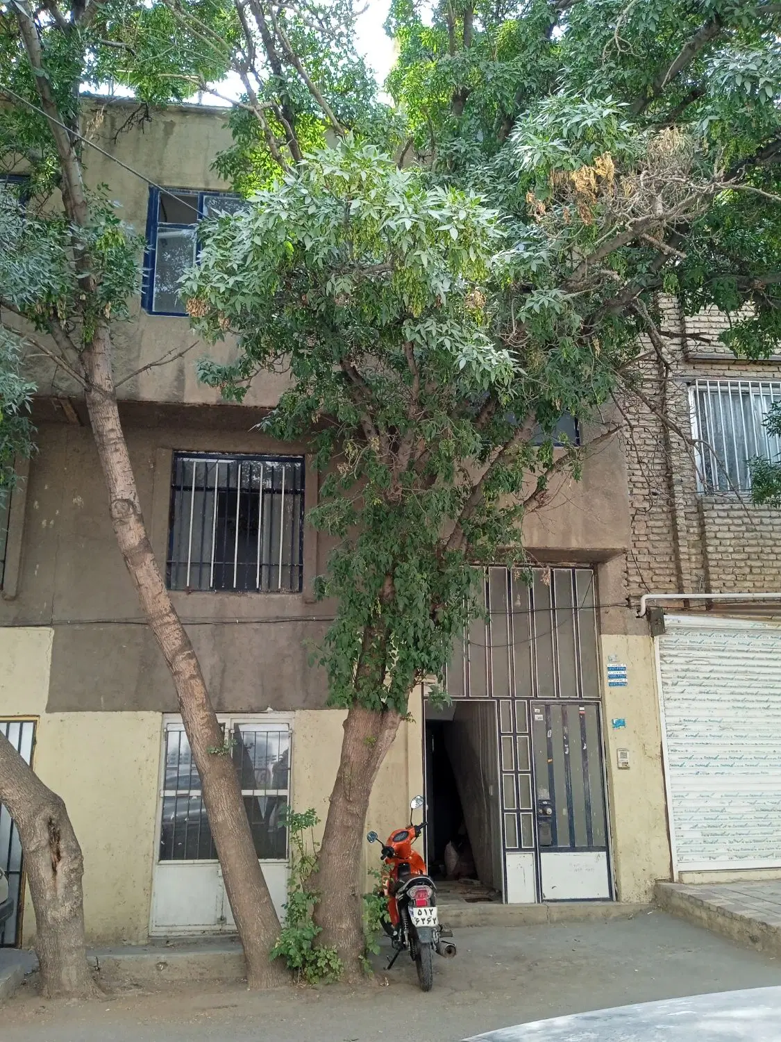 فروش ملک با کاربری اداری تجاری .