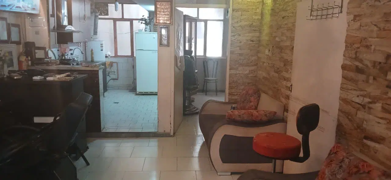 زیر زمین تجاری  فروشی
