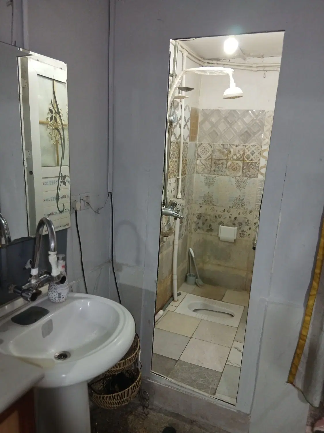 یه سوعیت نقلی تازه بازسازی شده بسیار تمیز