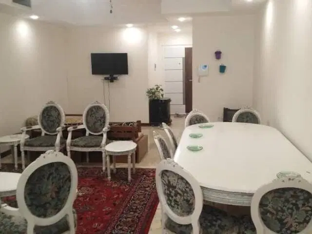۱۱۰ متر ۳ خواب میدان اتریش