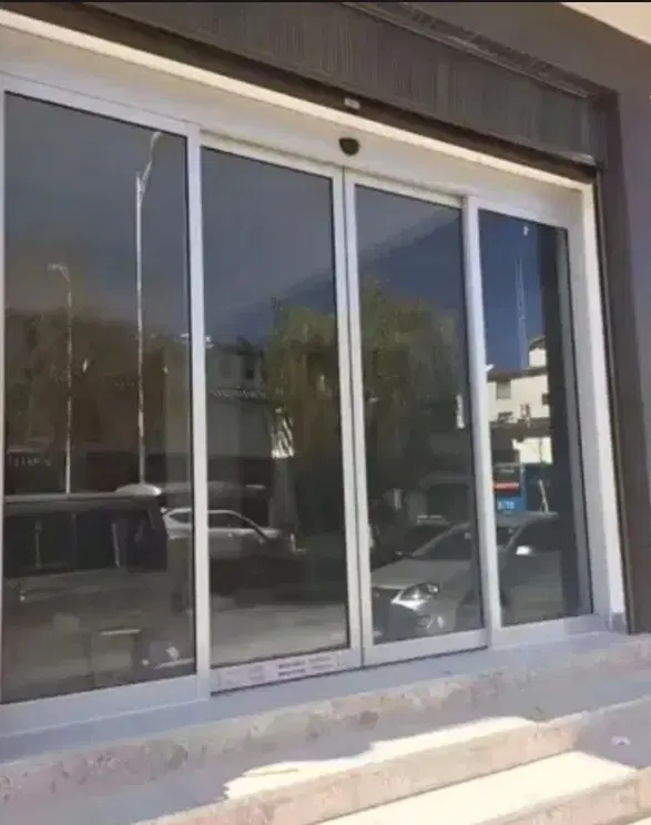 مغازه ۹۰ متری بلوار بختیاری ۴