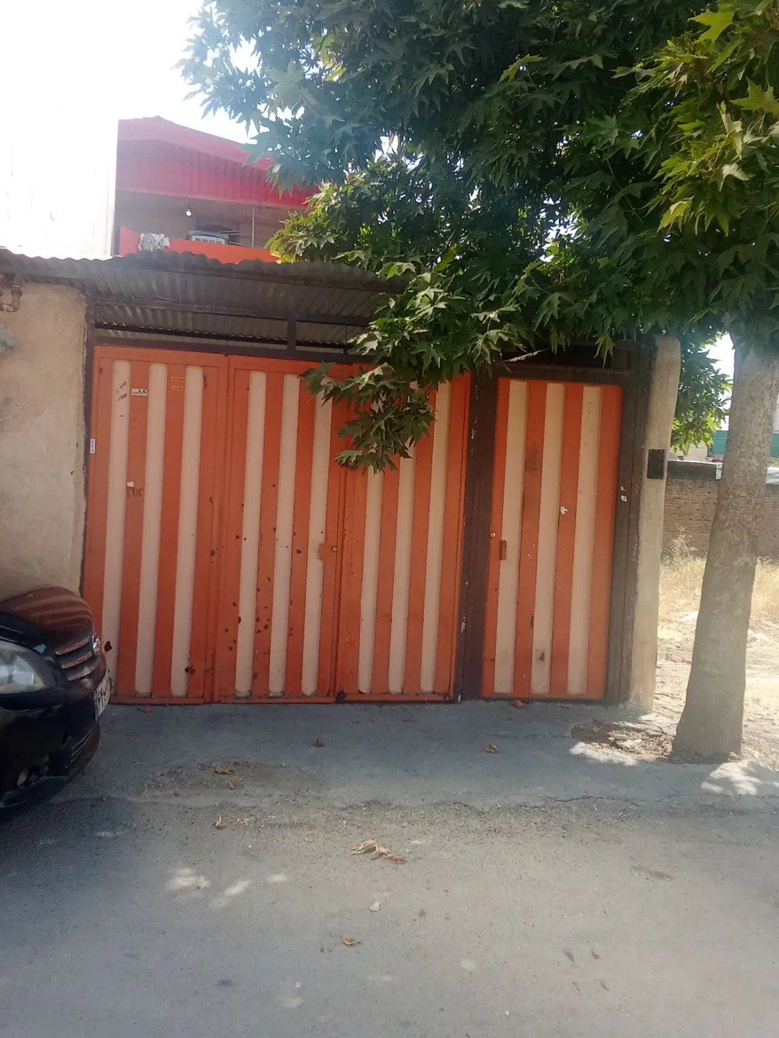 خانه ویلایی 160متر  ماشین رو دوماشین میگیره میگیرن