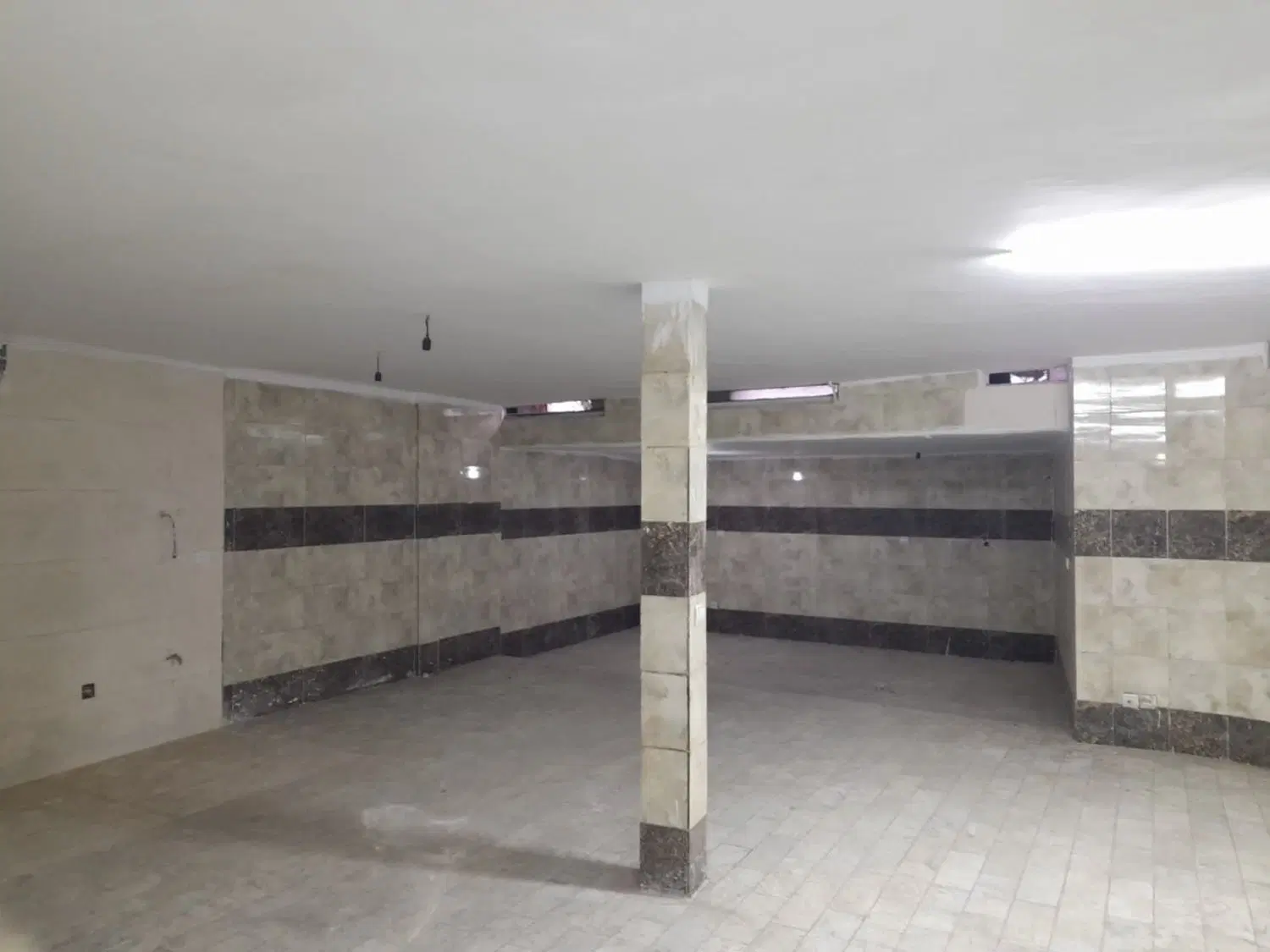 زیرزمین تجاری سه بانده،