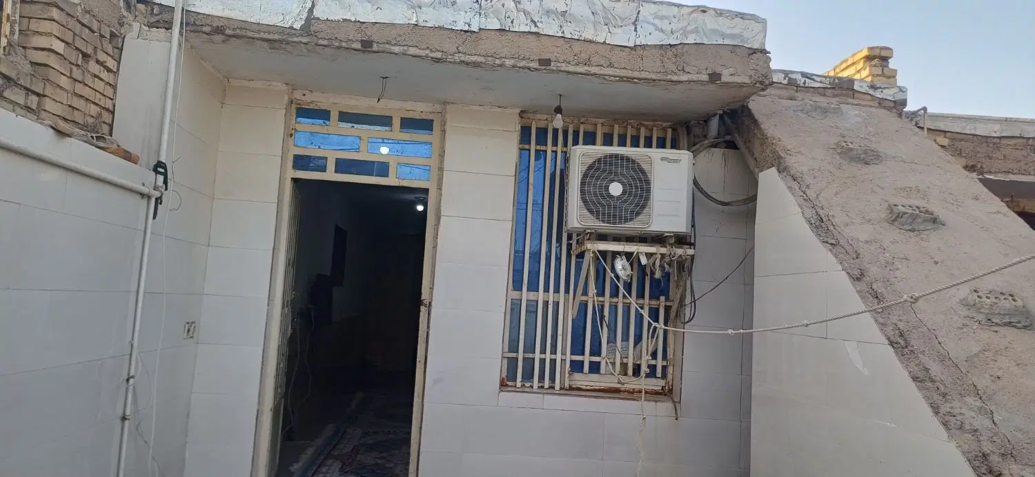 خانه ۱۱۰ متری دو طبقه .طبقه دوم نیمه کاره
