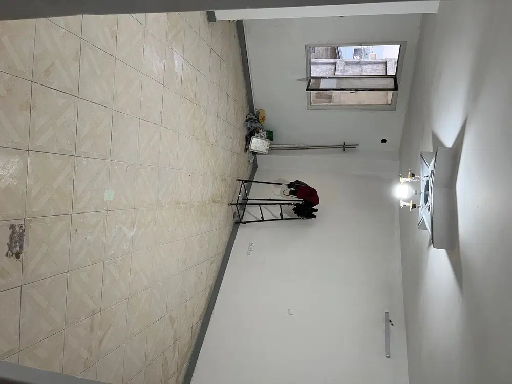 خانه۵۵متری نقاشی شده تمیز