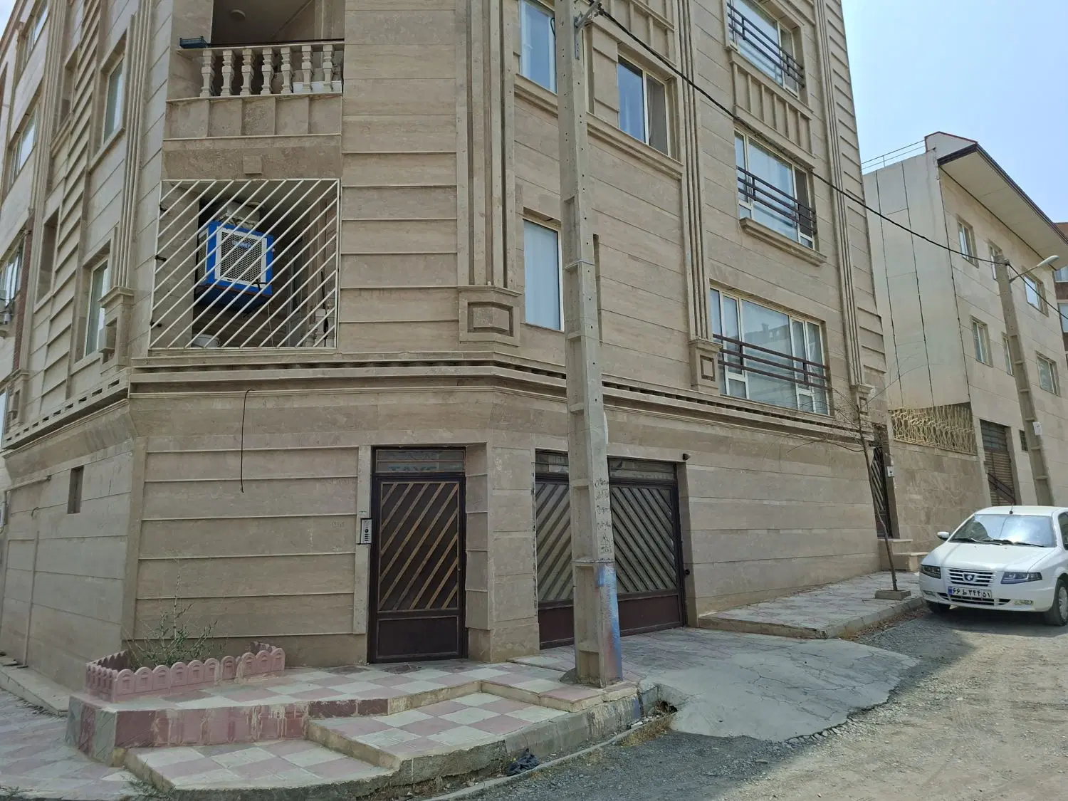 اجاره طبقه اول دوشان