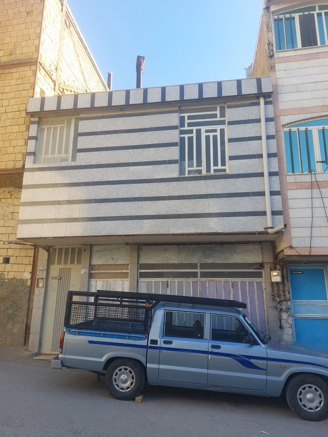 ملک تجاری مسکونی