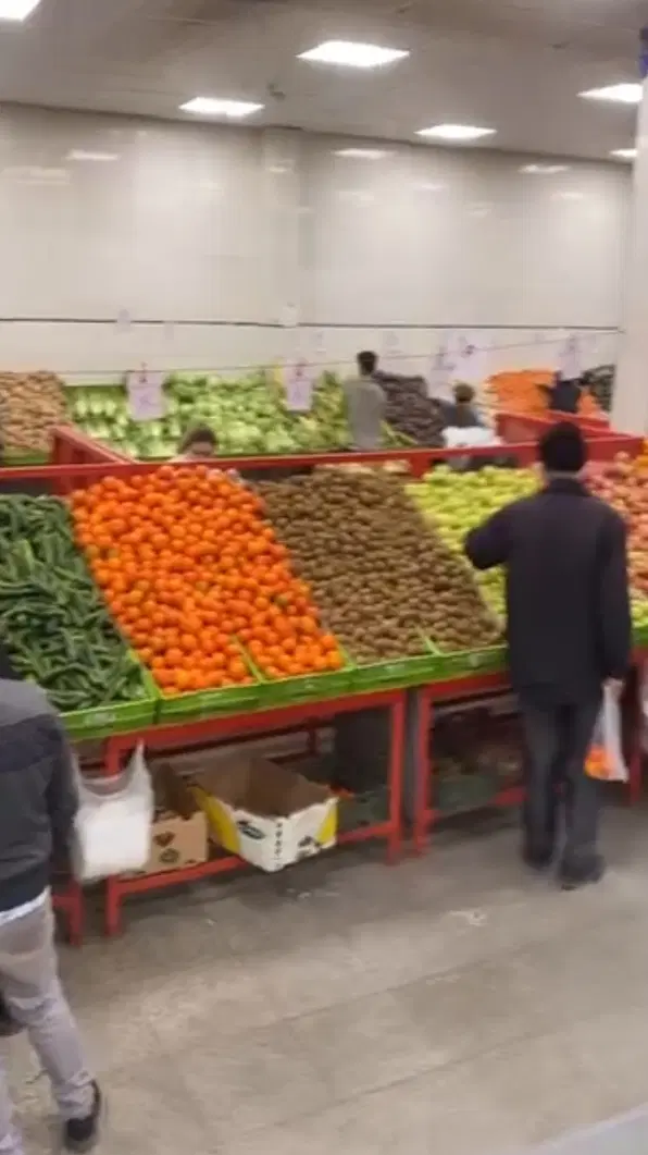 اجاره غرفه میوه فرنگی و سبزی