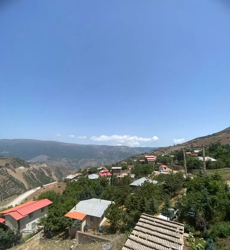 مسکونی۳۱۸ مترسندتک برگ ششدانگ عرصه اعیان امکانات ک