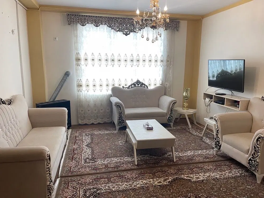 آستارا ،شهرک عباس آباد روبروی دریاچه استیل