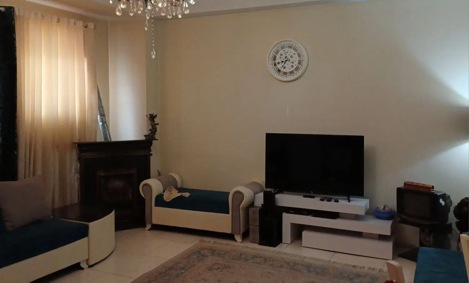همخونه موجه و بدون حاشیه