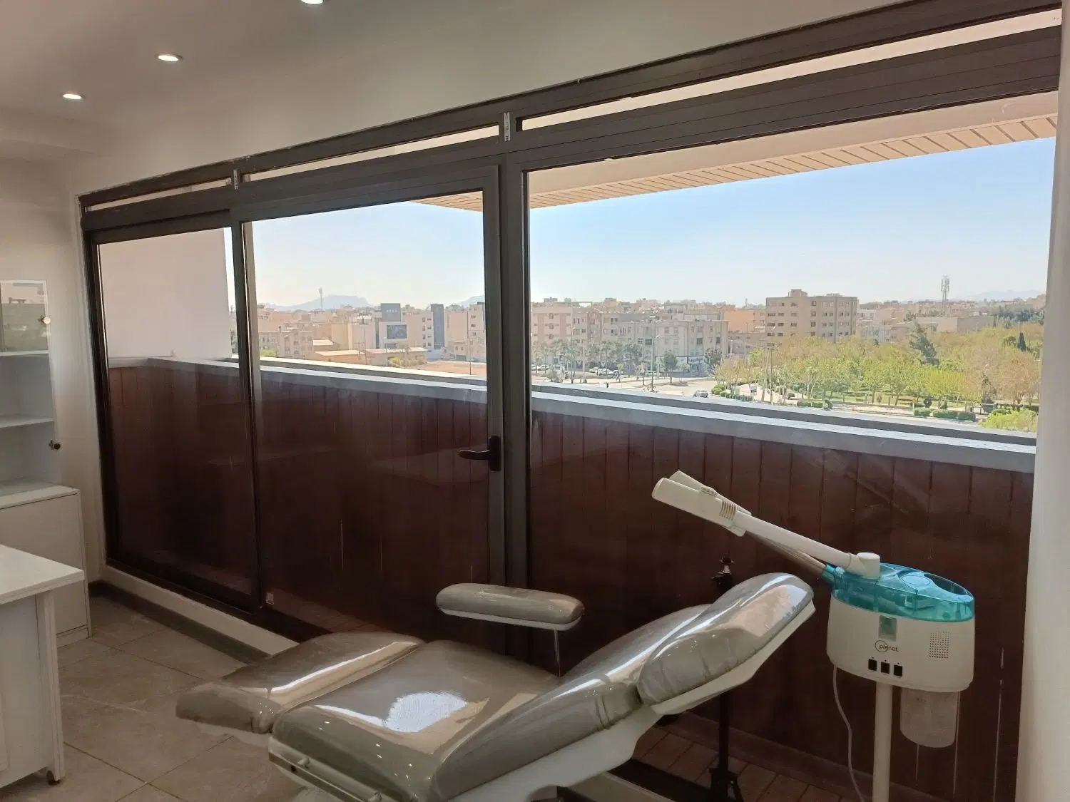 اجاره یک تاق از یک مرکز جهت امور درمانی