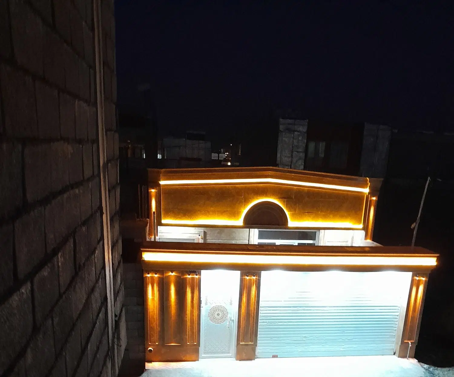 زمین تنگ‌ وسط دلیران ۴۷ و ۴۹