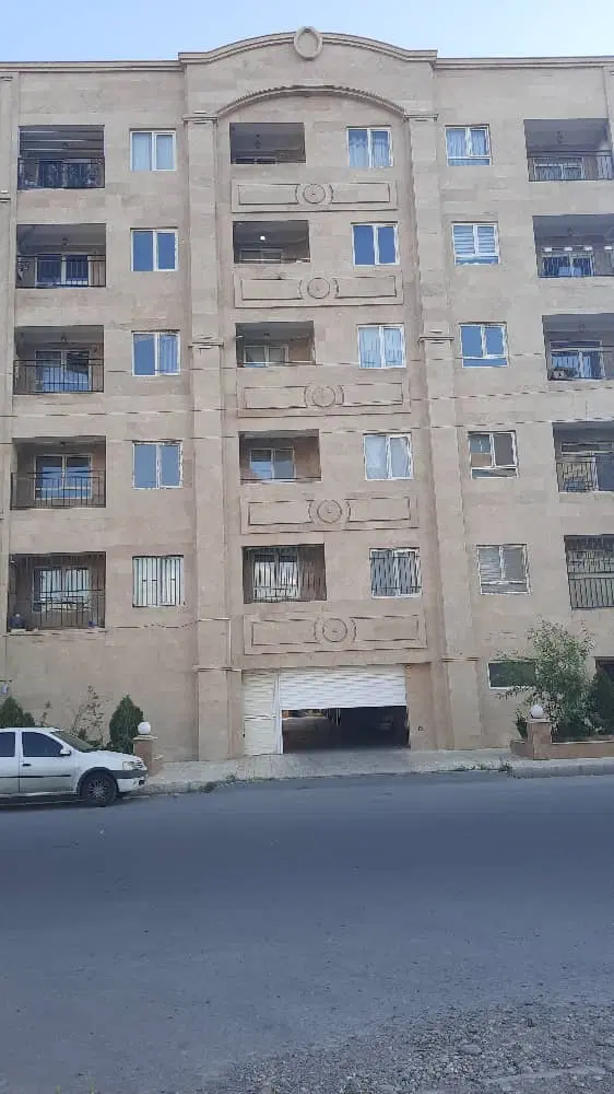 آپارتمان ۱۳۷ متری هفت دستگاه