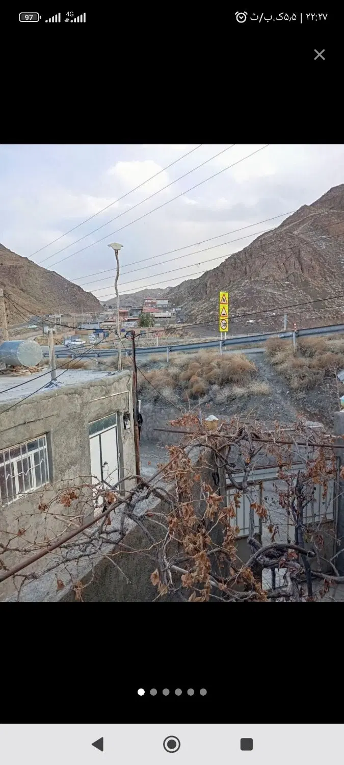 خانه دوطبقه در روستای بهدان