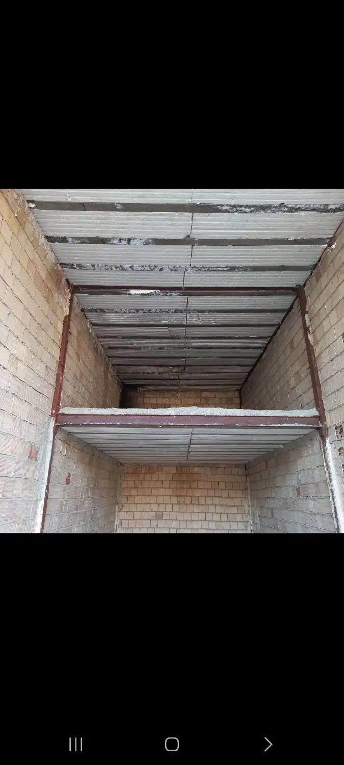 مغازه نیمه آماده ۴۰ منری
