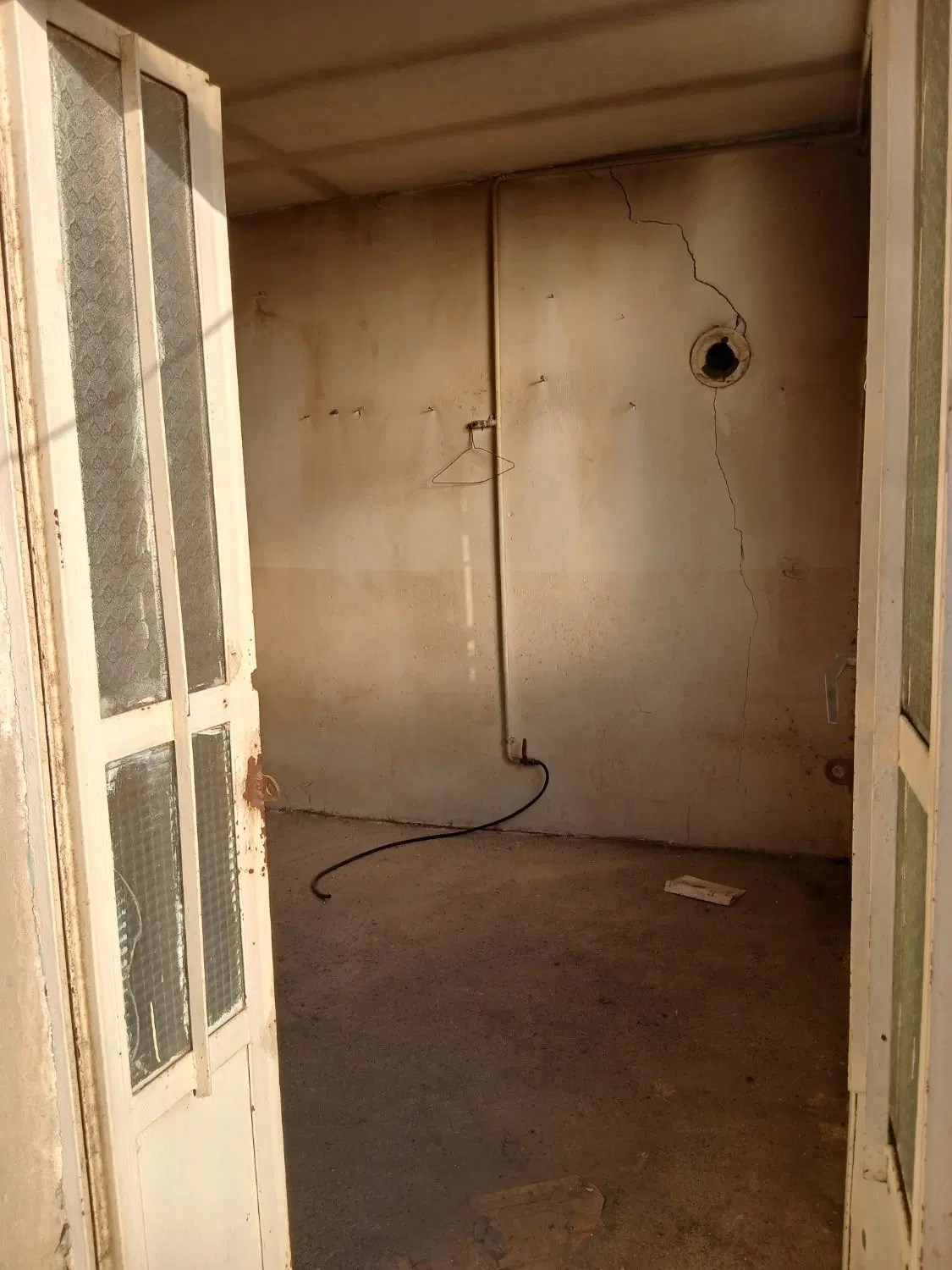 خانه دربست حیاط دار دو طبقه