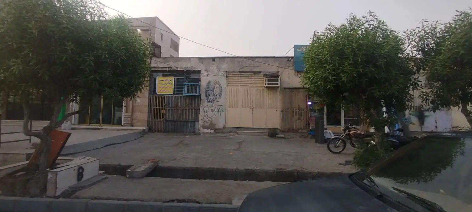 اجاره دو مغازه  واقع در فلکه فرمانداری