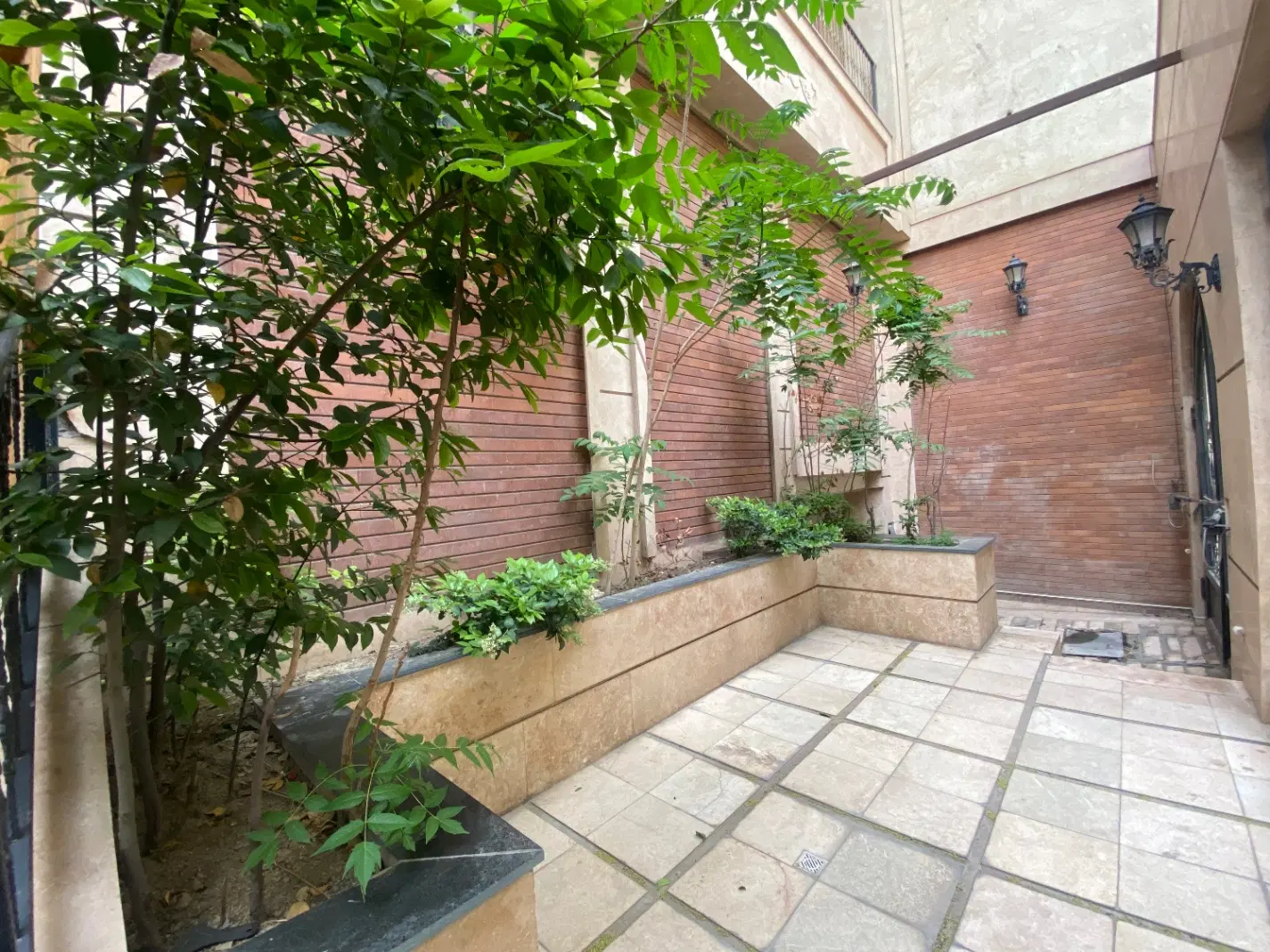 فروش واحد۱۷۵ صفر متریال کف سنگ چیلر ویو وکیل آباد