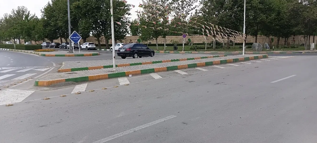 زمین ۹۰۰ متری حاشیه بلوار مهدیه