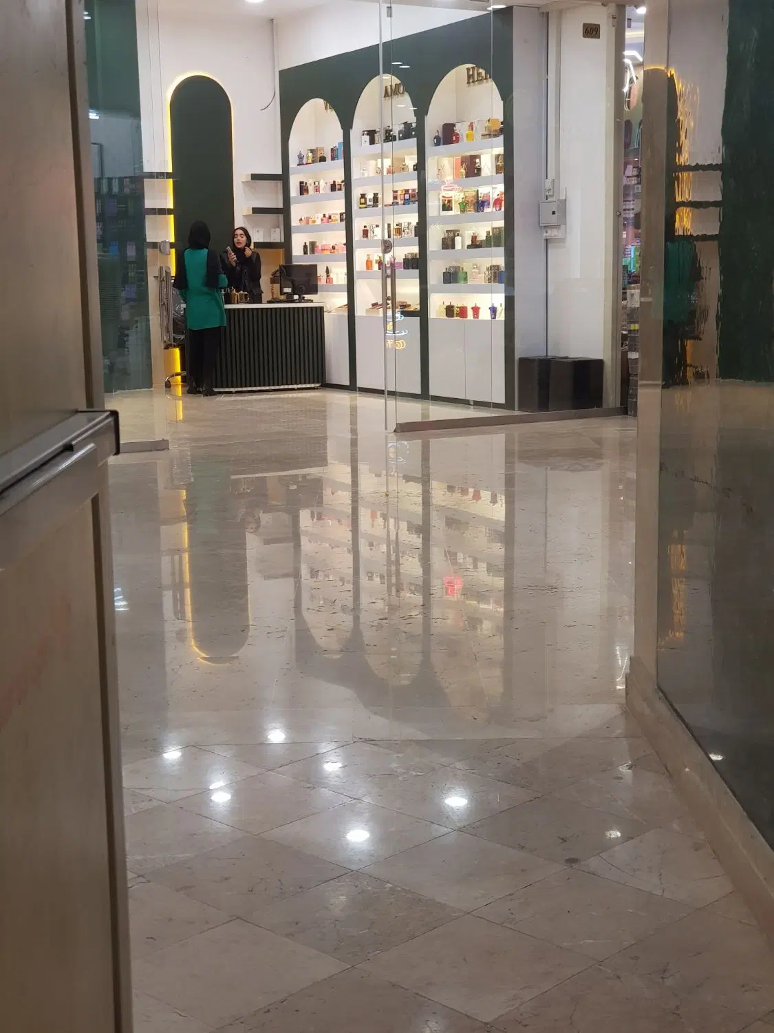 واگذاری ادکلن فروشی
