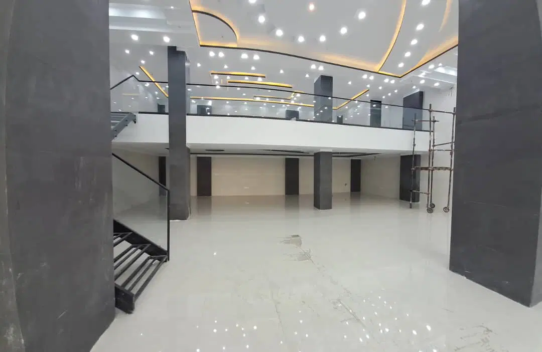 مغازه ۲۵ مت کف ۱۲ متر بالکن شهرزیبا