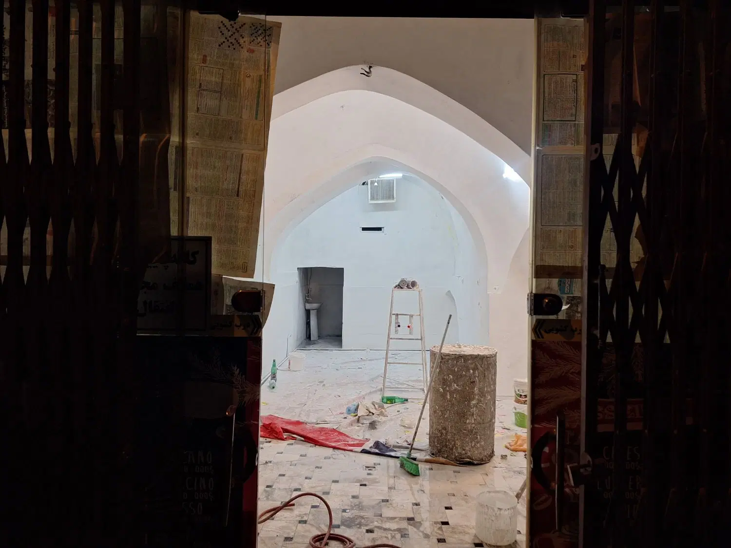 مغازه فروشی